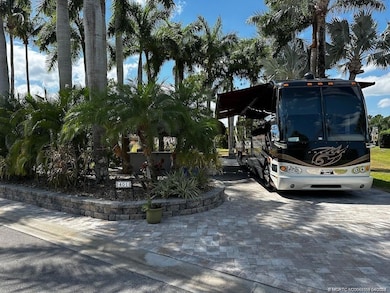 401 NW Chipshot Ln, Port Saint Lucie, FL 34986 - photo 2