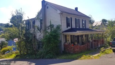 402 Wilkes St, Berkeley Springs, WV 25411 - photo 5