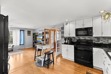 196 Donald Tennant Cir, North Attleboro, MA 02760 - photo 7