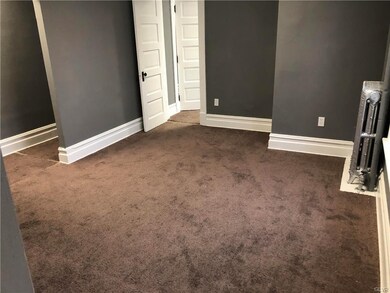 39 Dowell St, Slatington, PA 18080 - photo 3