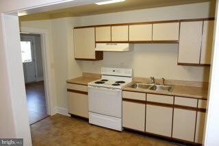 209 Windsor Ave, Centreville, MD 21617 - photo 6