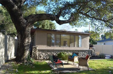 Old Oak Patio, Front