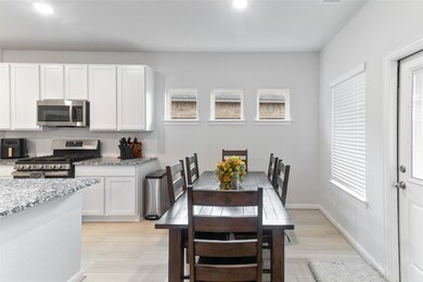 big spaces to eat