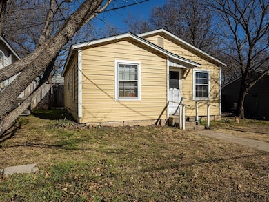 305 E Columbia St, Weatherford, TX 76086 - photo 4