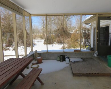 photo #2 Screened porch