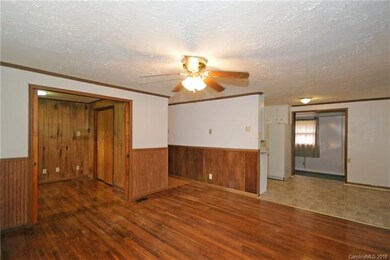 122 Country View Rd, Statesville, NC 28625 - photo 2