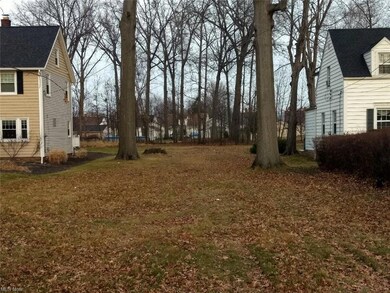 Lot is situated between two very nice homes.