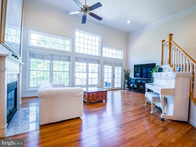 12812 Dogwood Hills Ln, Fairfax, VA 22033 - photo 3