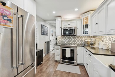 34 Chase Ln, Levittown, NY 11756 - photo 7