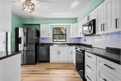 6061 Fairway Ln unit 1411, Bradenton, FL 34210 - photo 3