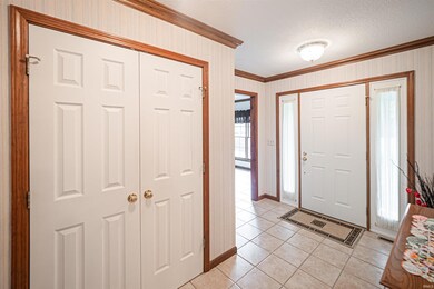 552 S Persimmon Ln, Princeton, IN 47670 - photo 4