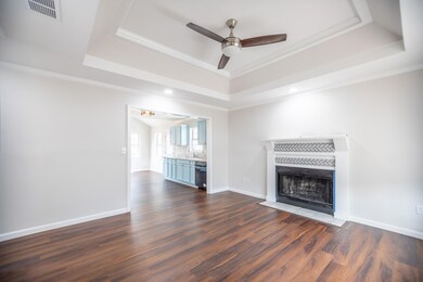 2663 Barclay St- LR 1