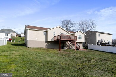 1525 Funderburg St, Keyser, WV 26726 - photo 4
