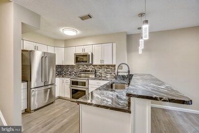 18128 Windsor Hill Dr, Olney, MD 20832 - photo 3