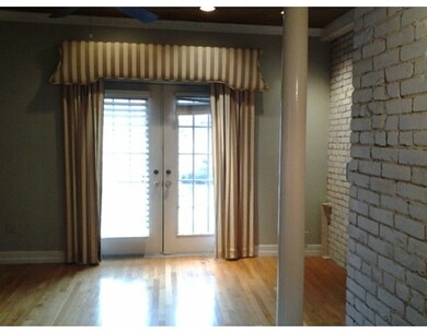 187 North St unit 189, Boston, MA 02113 - photo 2