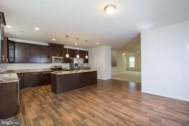 14894 Mason Creek Cir, Woodbridge, VA 22191 - photo 4