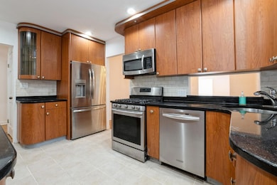 193-03 85th Rd, Hollis, NY 11423 - photo 7