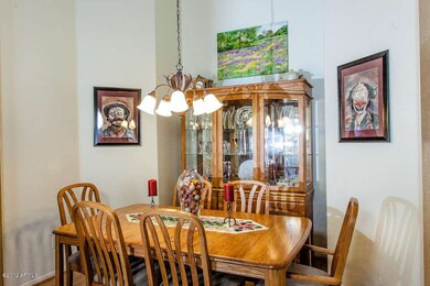 06-Dining Room