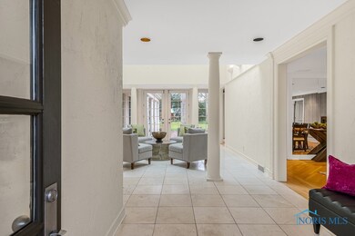 2627 Westchester Rd, Ottawa Hills, OH 43615 - photo 3