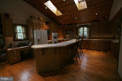 9123 Tomstown Rd, Waynesboro, PA 17268 - photo 5