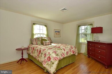 26205 Rudale Dr, Clarksburg, MD 20871 - photo 3