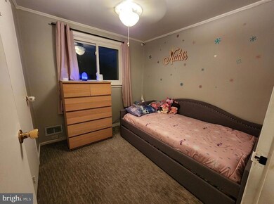 1346 Greenview Dr, Bethlehem, PA 18018 - photo 6