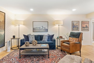 2900 Lincoln Rd #3 - 8