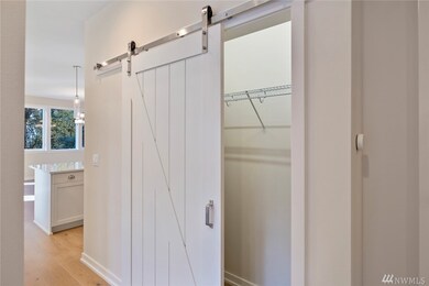 7237 Soundview Ln, Edmonds, WA 98026 - photo 6