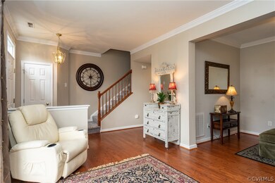 Entry/Living Room