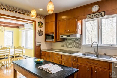 93 E Kerleys Corners Rd, Red Hook, NY 12571 - photo 7