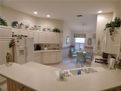 7318 SE 172nd Legacy Ln, The Villages, FL 32162 - photo 3