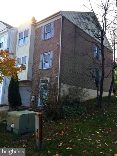 12214 Blue Moon Ct, Laurel, MD 20708 - photo 2