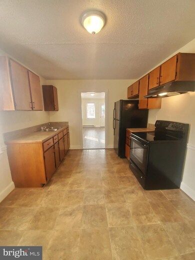 218 W 4th Ave, Ranson, WV 25438 - photo 5