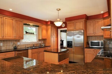 29 North St, Mattapoisett, MA 02739 - photo 7