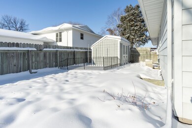 2236 Springbrook Ct, Grand Forks, ND 58201 - photo 5