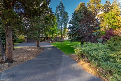 20950 King David Ave, Bend, OR 97702 - photo 3