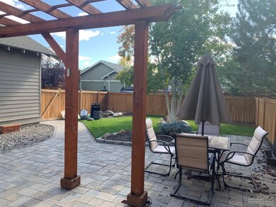 1642 NW Hickory Place, Redmond, OR 97756 - photo 4