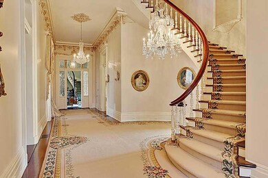 Foyer.