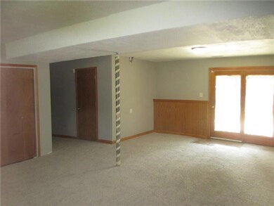 4025 E 32nd St, Des Moines, IA 50317 - photo 3