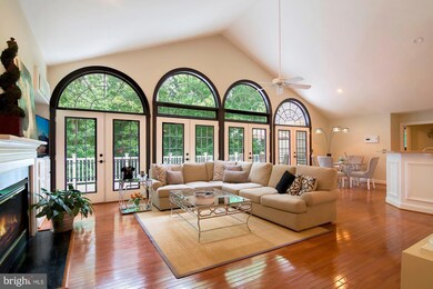 1838 Strickland Ct, Woodbridge, VA 22191 - photo 4