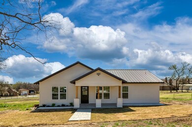 484 Sandlin Ln, Springtown, TX 76082 - photo 2