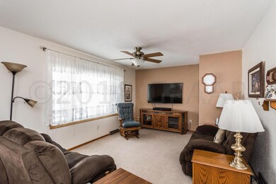 304 Euclid Ave Crookston MN-large-003-7-