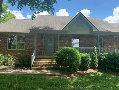 2010 Clarke Point Dr, Crestwood, KY 40014 - photo 7