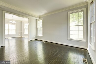 14610 Stratfield Cir, Laurel, MD 20707 - photo 6