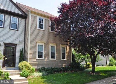 11958 Sentinel Point Ct, Reston, VA 20191 - photo 2