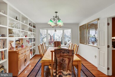 218 Windridge Acres Ct, Silver Spring, MD 20905 - photo 3