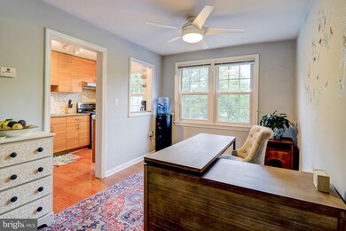 6702 W Wakefield Dr unit B2, Alexandria, VA 22307 - photo 7