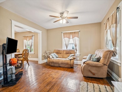 421 17th St SE, Cedar Rapids, IA 52403 - photo 5