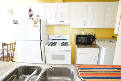 1286 Prairie Ave unit D, Glendale Heights, IL 60139 - photo 6