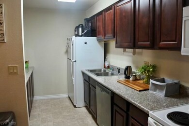 5009 Indian River Dr unit 154, Las Vegas, NV 89103 - photo 6